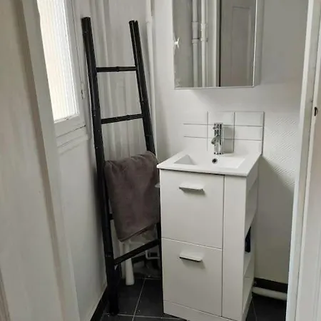 Spacieux 120m2 A 16 Apartment *